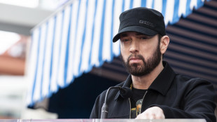 Eminem lancia il singolo Temporary e annuncia, 'sar&ograve; nonno'
