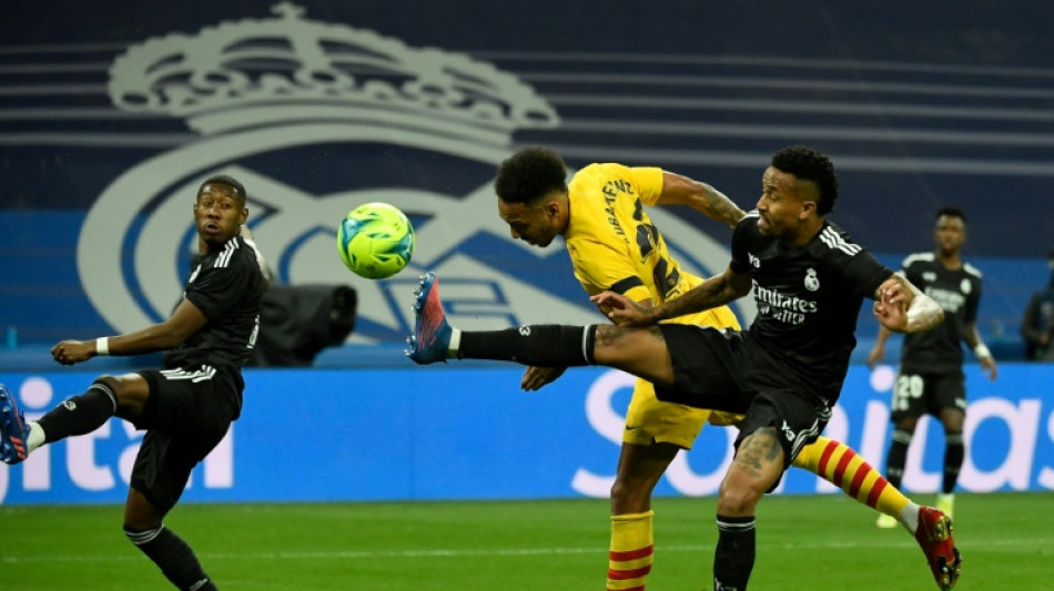 Movistar acuerda con DAZN la retransmisi&oacute;n de todos los partidos de LaLiga