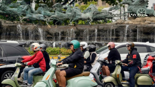 Indon&eacute;sie: des Vespa &eacute;lectriques et silencieuses mais qui font du bruit 
