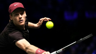 Sinner estreia no Masters 1000 de Paris com vit&oacute;ria; Zverev tamb&eacute;m avan&ccedil;a