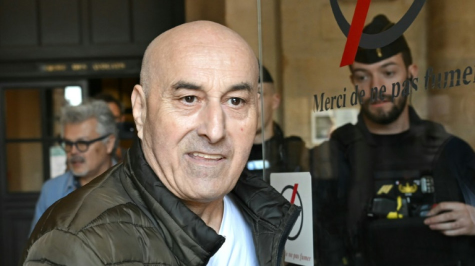 Uno de los acusados por el atraco a Kim Kardashian en Par&iacute;s afirma que ese robo estuvo "de m&aacute;s"