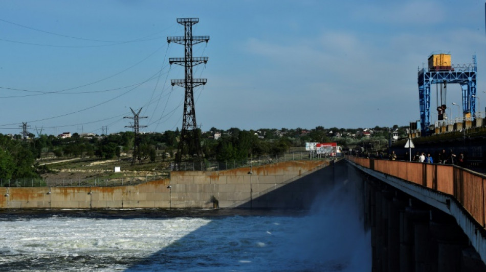 Ukraine: le barrage de Kakhovka touché, pas de "dégâts critiques"