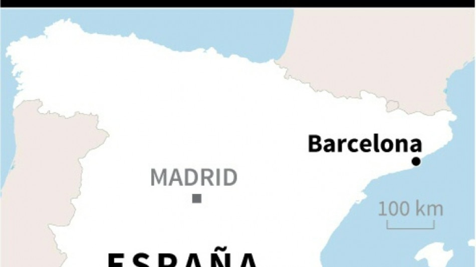 Mueren cinco adolescentes en el incendio de un desv&aacute;n cerca de Barcelona