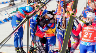 Biathlon: Lou Jeanmonnot, la chute si pr&egrave;s du but et le gros globe qui s'envole