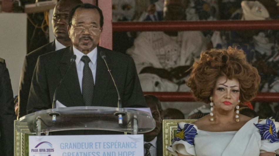 Cameroun: Paul Biya, au pouvoir depuis 1982, r&eacute;&eacute;lu pr&eacute;sident 