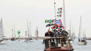 Les militants de la "flottille pour Gaza" arr&ecirc;t&eacute;s doivent &ecirc;tre conduits en Gr&egrave;ce