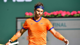 Nadal estar&aacute; de baja "de 4 a 6 semanas" por una fisura en una costilla