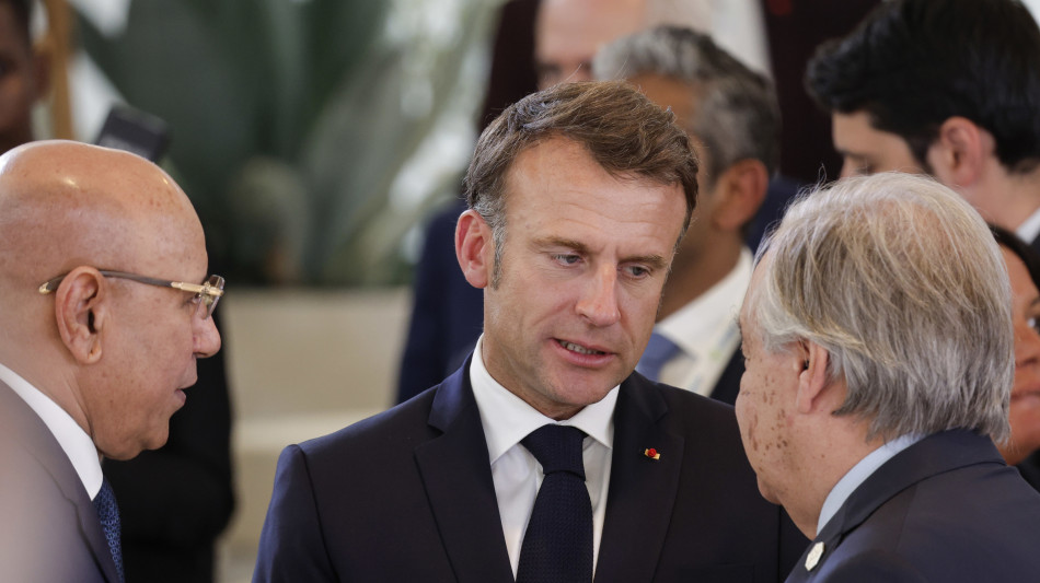 Macron, 'sui top job Ue auspico un accordo gi&agrave; luned&igrave;'