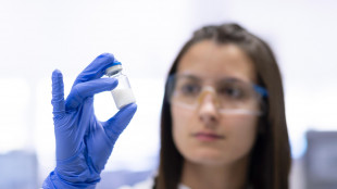 Covid, Ema sfata luoghi comuni sui vaccini