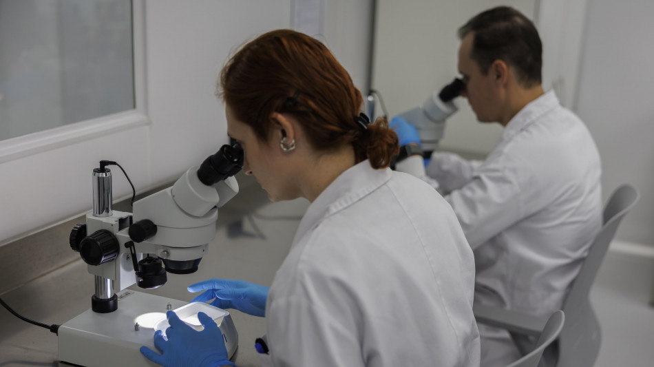 Pi&ugrave; vicina la gomma da masticare che diagnostica l'influenza