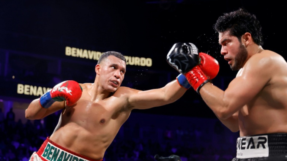 Benav&iacute;dez derrota a Ram&iacute;rez por nocaut y reta a Canelo &Aacute;lvarez