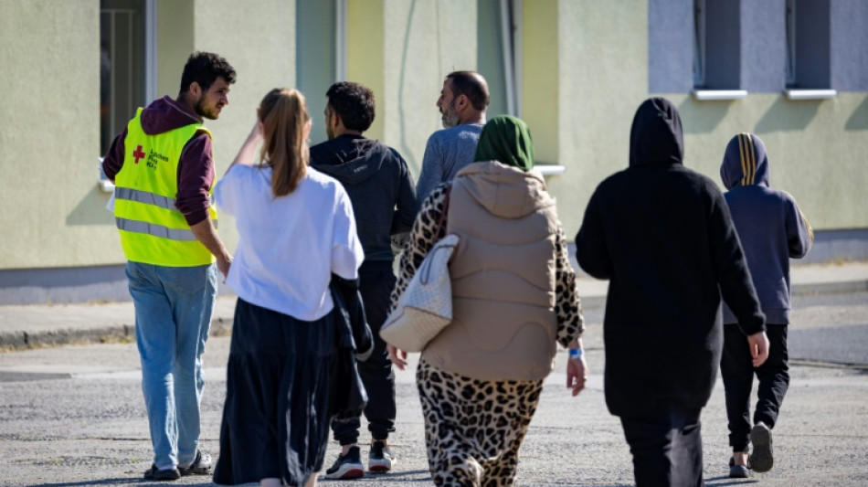 Zahl der Erstantr&auml;ge auf Asyl im Juni um 59 Prozent unter dem Vorjahreswert