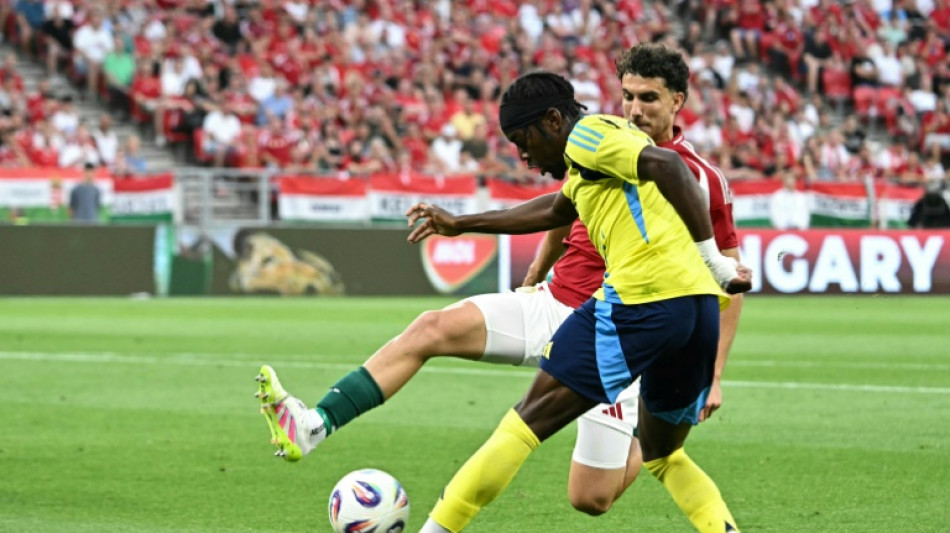 Sueco Elanga deixa Nottingham Forest e assina com Newcastle