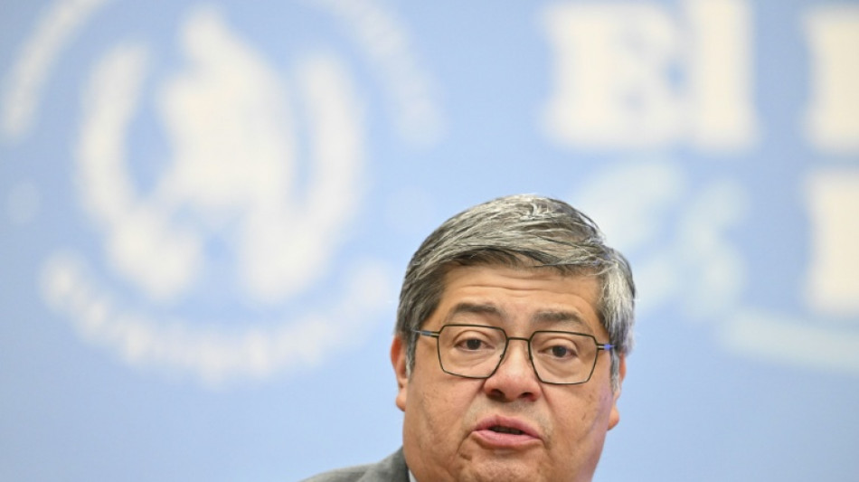 El presidente de Guatemala consigue "ox&iacute;geno" al destituir a un ministro por la fuga de pandilleros