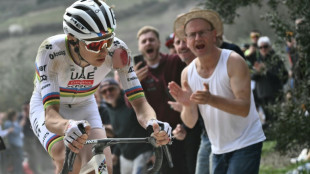 Le patron de Tadej Pogacar esp&egrave;re qu'il ne courra pas Paris-Roubaix cette ann&eacute;e