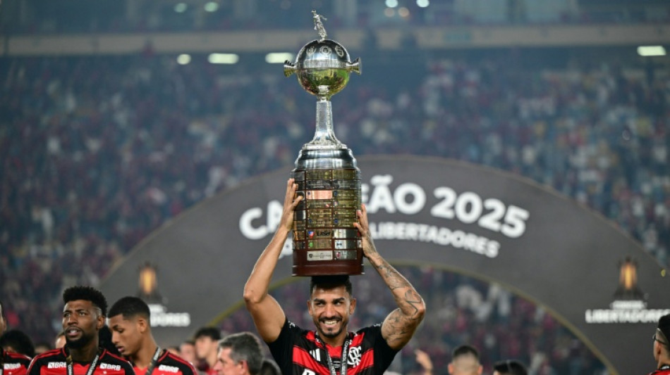 Danilo, herói do tetra do Flamengo, dedica título ao pai e à tia recém falecida