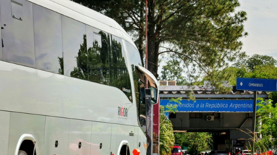 La oposici&oacute;n exige explicaciones al gobierno de Milei por la salida de Bolsonaro de Argentina