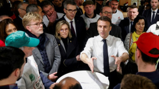 Macron inaugura Salão da Agricultura em Paris entre brigas, insultos e promessas
