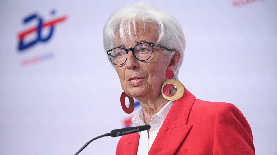 Lagarde, 'i rischi al ribasso sulle crescita sono aumentati'