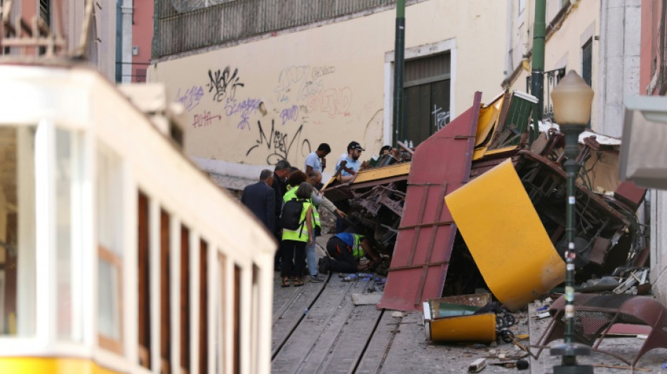 Ungl&uuml;ck von Lissabon: Verbindungskabel zwischen Seilbahn-Kabinen hatte sich gel&ouml;st