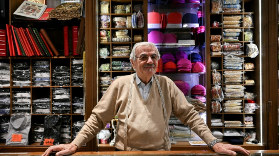 La competencia de las sotanas: ¿qué vestirá el nuevo papa?