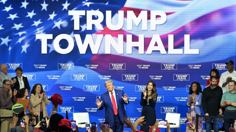 Kamala questiona sa&uacute;de mental de Trump ap&oacute;s epis&oacute;dio musical em ato de campanha