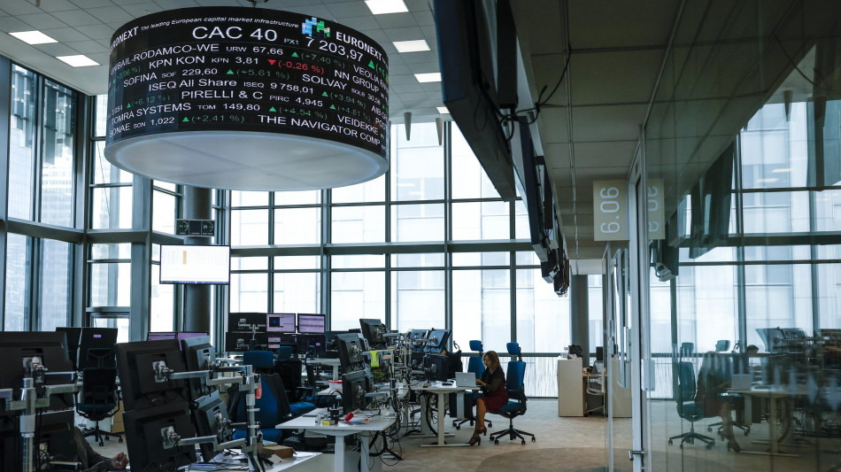 Borsa: Europa in calo, Parigi -0,55%