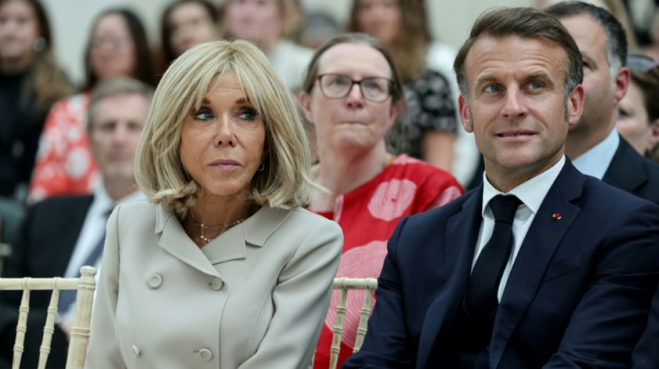 Prozess gegen zehn Beschuldigte wegen sexistischen Cybermobbings von Brigitte Macron