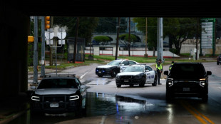 Ataque a centro de deten&ccedil;&atilde;o de migrantes nos EUA deixa um morto e dois feridos