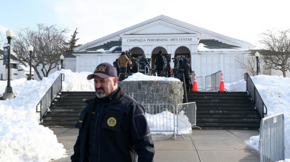 Hillary Clinton calls for Trump to testify as she faces US House Epstein panel