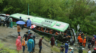 Un accidente de autob&uacute;s en Indonesia deja 13 muertos y decenas de heridos