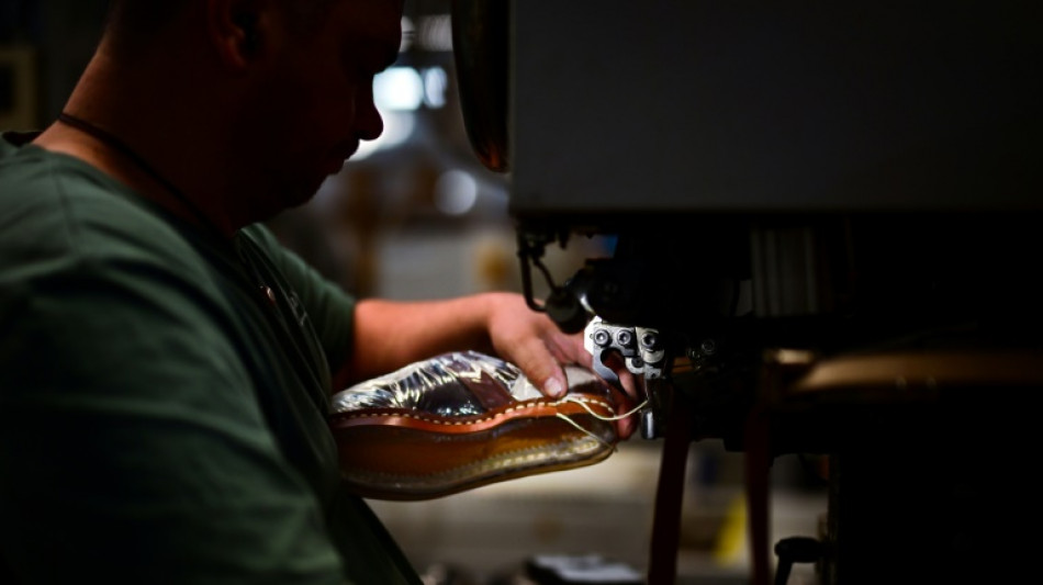 Au pied des Alpes, l'usine Paraboot chausse le monde entier