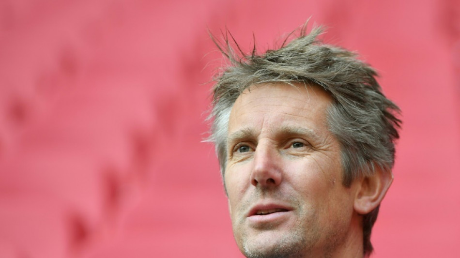 Van der Sar n&atilde;o corre mais perigo ap&oacute;s sofrer derrame cerebral, diz Ajax