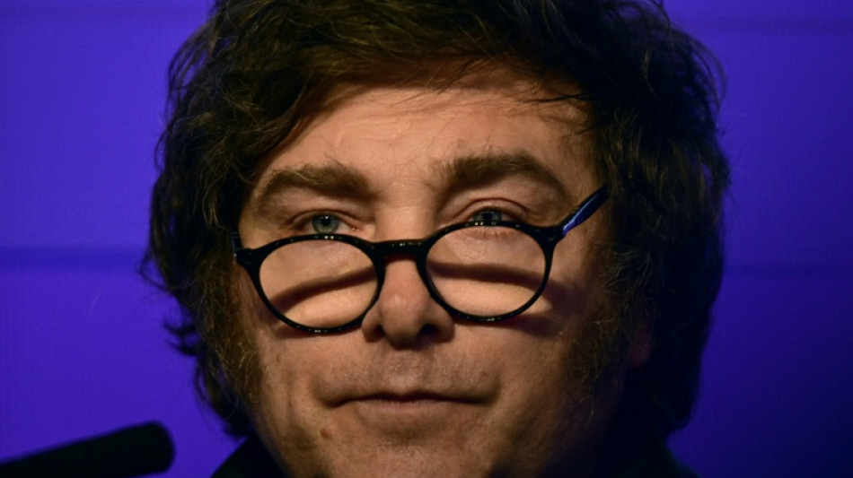 Argentine: Milei nettement défait lors d'une importante élection-test, mais résolu à "accélérer"