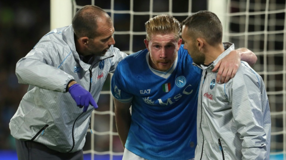 De Bruyne passa por cirurgia bem-sucedida ap&oacute;s les&atilde;o na coxa