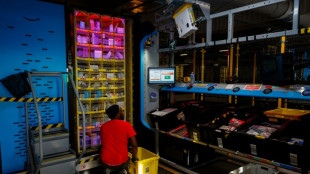 Dans un entrep&ocirc;t robotis&eacute; d'Amazon, l'algorithme dicte la cadence des f&ecirc;tes