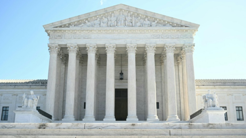 La Corte Suprema de EEUU bloquea la pol&iacute;tica del gobierno de Trump contra los detenidos transg&eacute;nero