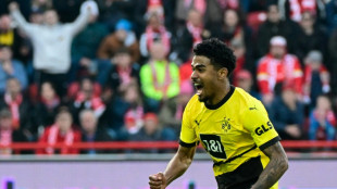 Dortmund e Leipzig vencem e mantêm disputa acirrada por vaga na Champions