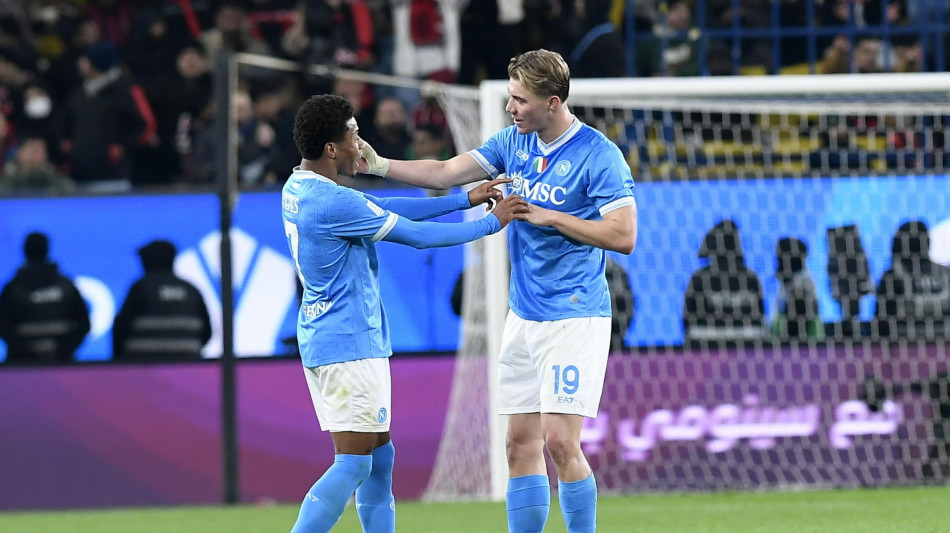 Bologna battuto 2-0, il Napoli vince la Supercoppa italiana