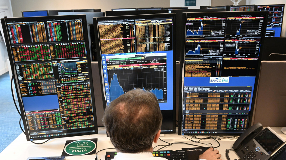 Borsa: l'Europa in miglioramento, petrolio poco mosso e titoli Stato in calo