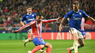 &Aacute;ngel Correa, sancionado con cinco partidos de suspensi&oacute;n por insultos y roja