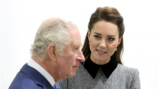 Rei Charles III e Kate Middleton adiam compromissos por problemas de sa&uacute;de