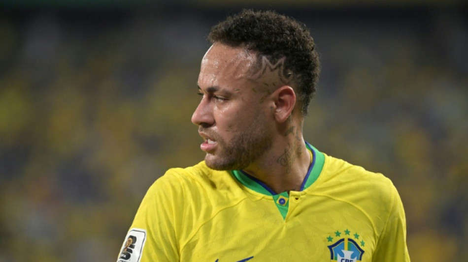 Ex-empregada acusa Neymar de trabalho oculto e pede indenização de R$ 2 milhões