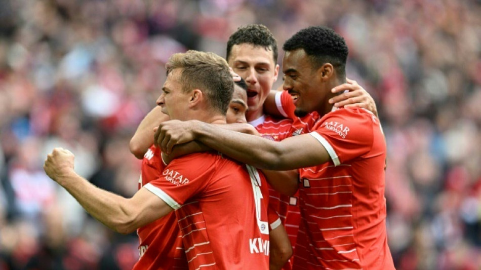 Bayern goleia Schalke (6-0) e fica mais pr&oacute;ximo de seu 11&ordm; t&iacute;tulo consecutivo da Bundesliga