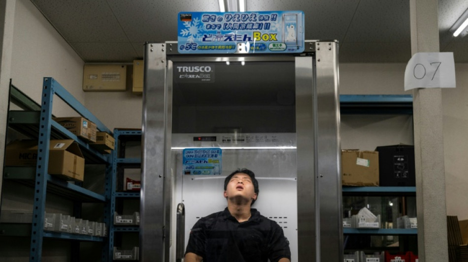 Cool Japan: Human fridge chills workers in extreme heat