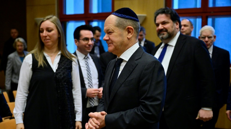 Scholz besucht Chanukka-Feier in Berlin