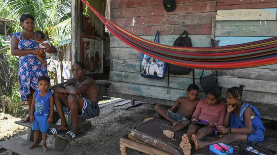 Guyana elige presidente mientras busca escapar a la maldici&oacute;n del oro negro