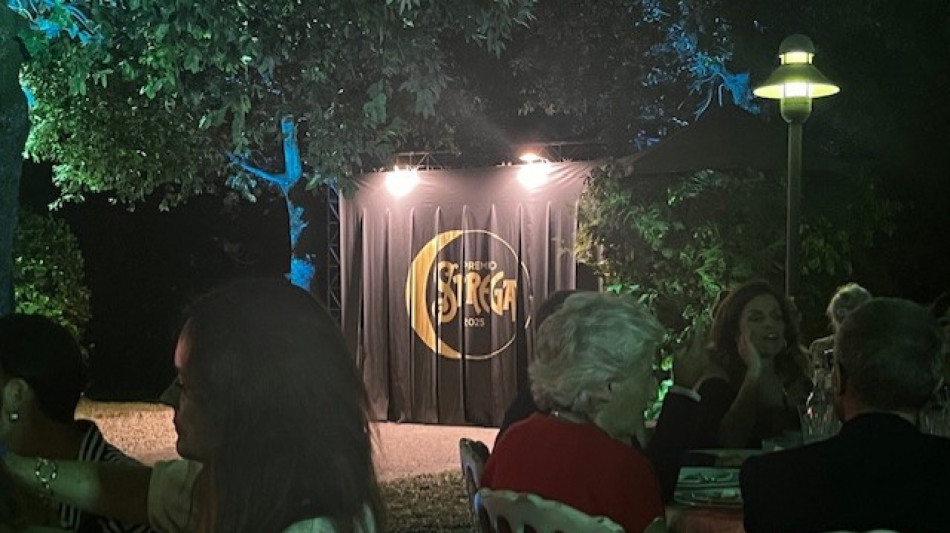 Strega, Petrocchi 'ho mandato i libri a Giuli e ha ringraziato'