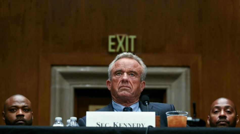 Le ministre am&eacute;ricain de la Sant&eacute; RFK Jr press&eacute; de questions au Congr&egrave;s