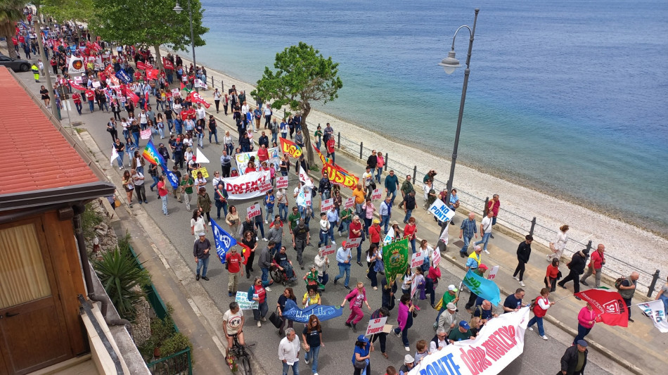 Mobilitazione No Ponte, 'costi enormi che pagher&agrave; il territorio'